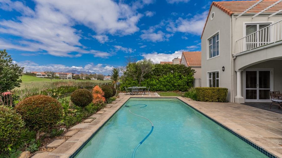 4 Bedroom Property for Sale in Boschenmeer Golf Country Estate Western Cape